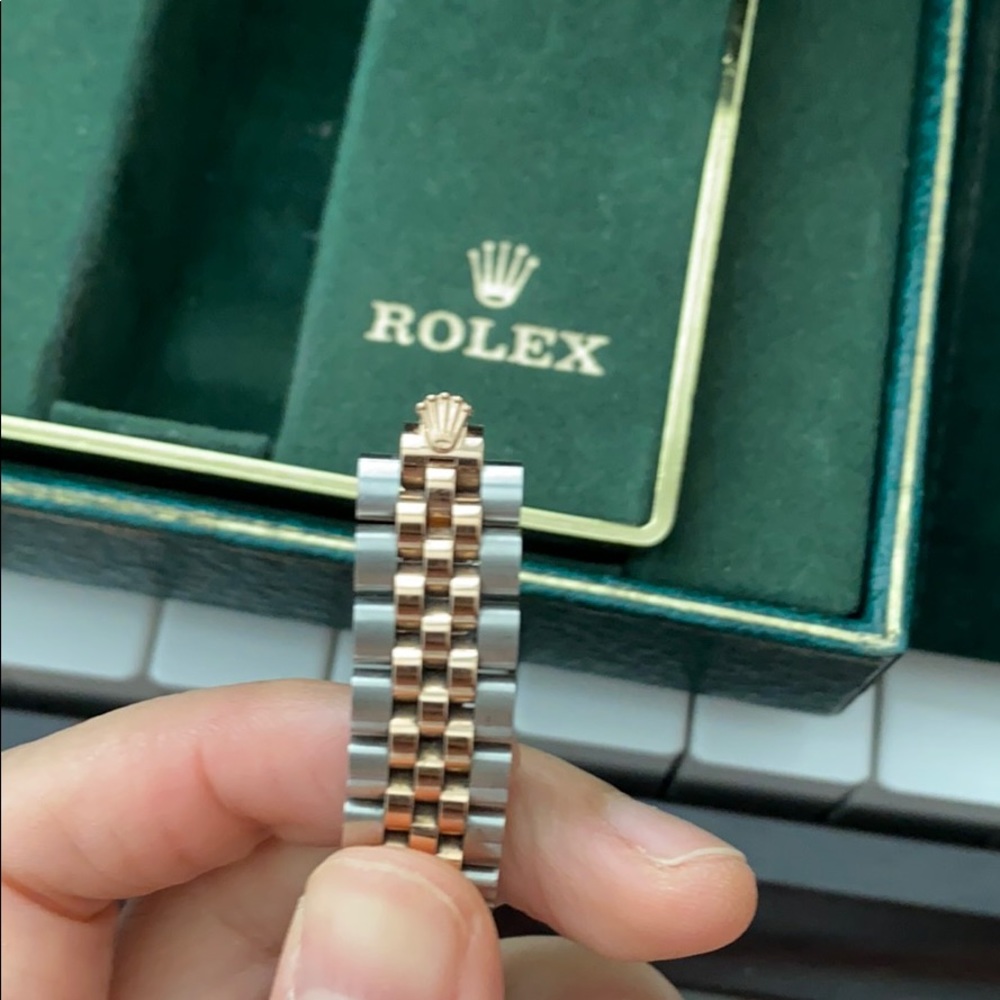 Rolex Datejust 31 Diamond Rose Gold Watch Pearl - Picture 10 of 10
